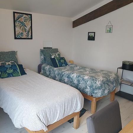 Un Air De Campagne Bed and Breakfast Millac  Εξωτερικό φωτογραφία